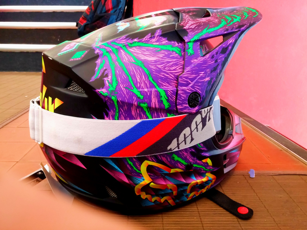 Fox V1 Dragnar 2015 + 100% Racecraft Slant Carbon