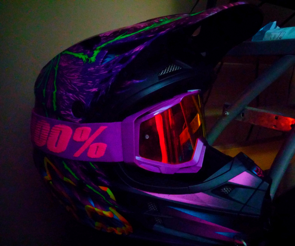 Fox V1 Dragnar 2015 + 100% Racecraft Premium Haribo Fire Iridium Lens