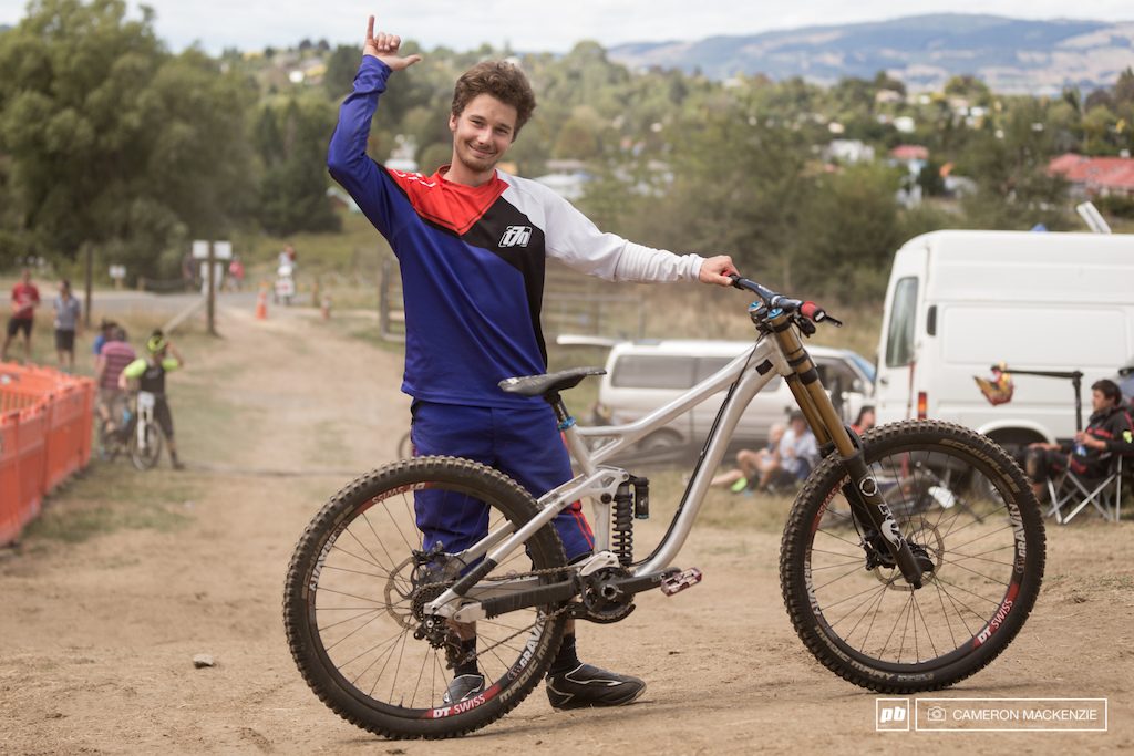 Manuel Gruber of Radon Magura Factory Downhill and his Radon Prototype 2.0 Downhil bike. Manuel is an Austrian rider who is here for our summer season living in Queenstown with Bernard Kerr and the crew. The total bike was weighing in at 16.5Kgs.