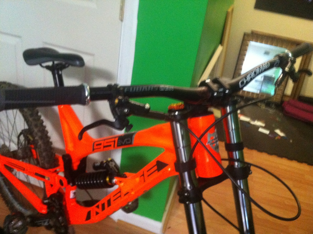sorry steve its a large - need 27.5 wheels though, running eastons 26" chainless