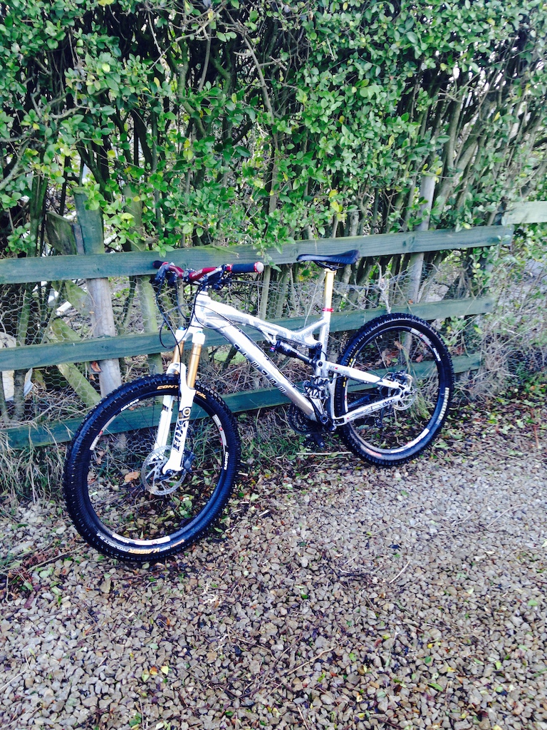 2009 Intense Tracer VP.Swap for downhill bike.
