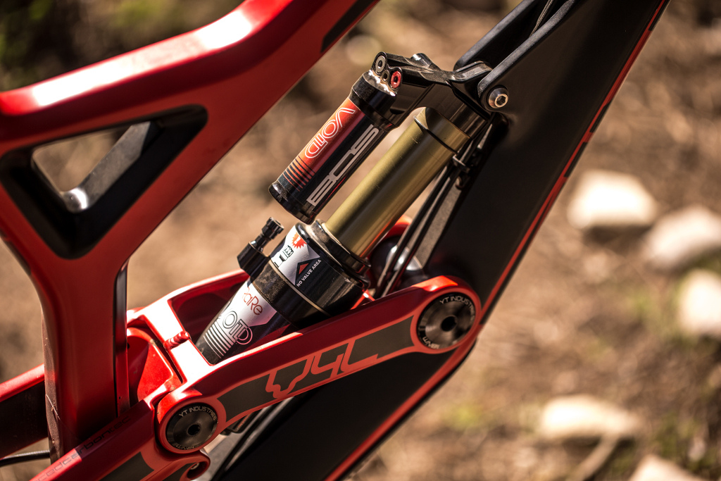 First Look: YT Industries TUES CF - Pinkbike