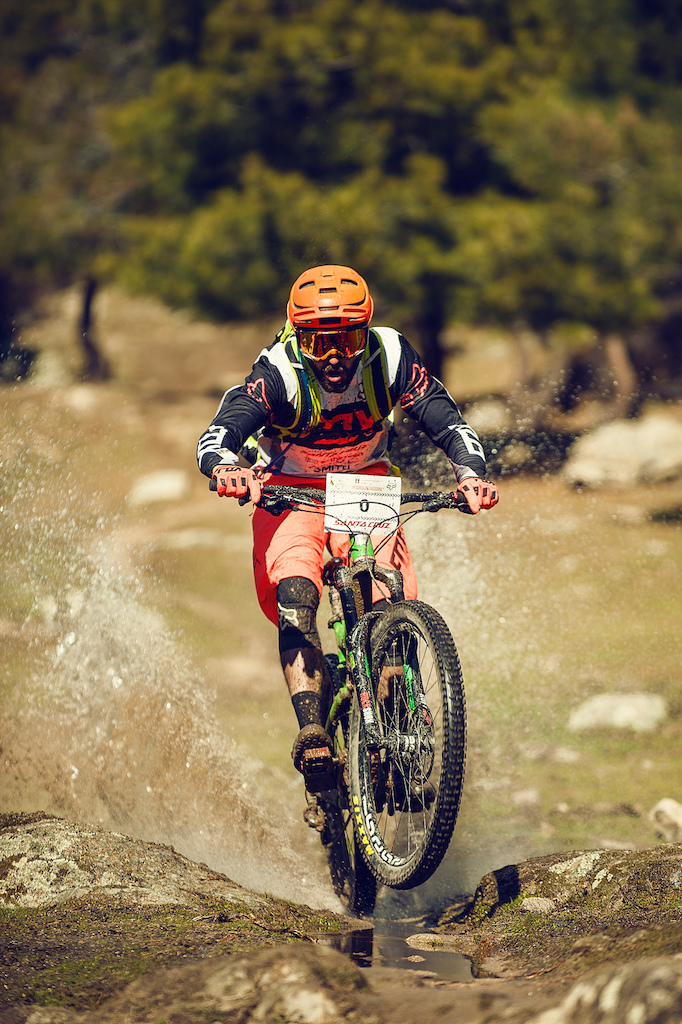 Manual during an Enduro race in Moralzarzal, Spain