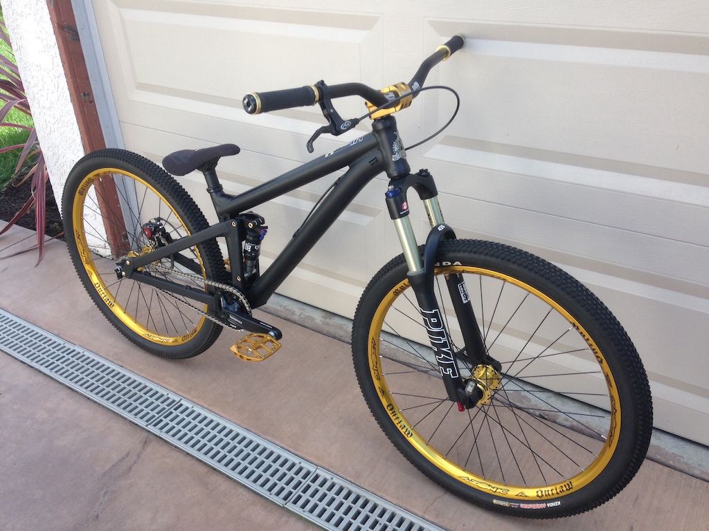 Killswitch with new gold Azonics.