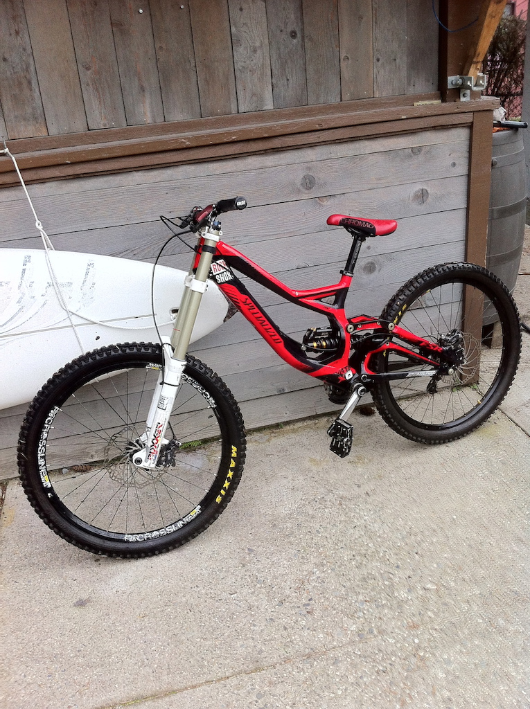 2012 Specialized Demo 8 w/ tons of new parts!