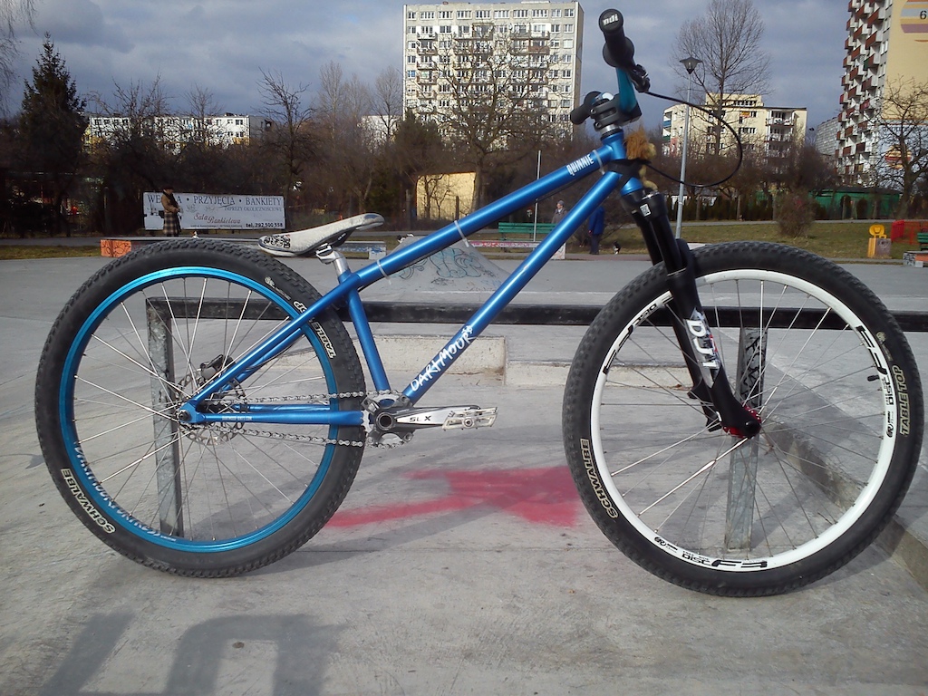 My Dartmoor Quinnie with Dirt Jumper 1 :D
It look awsome!! Cant wait to ride some dirt jumps