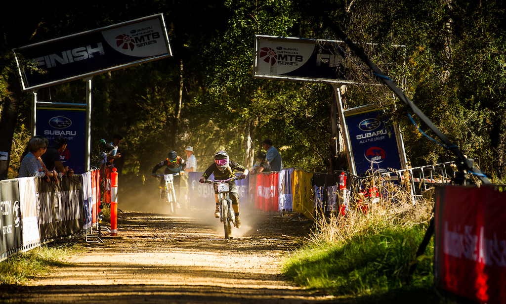 Shelly Flood finally managed to sneak past the other rider for 4th