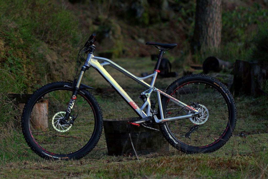 Frame: Foxy 27.5" Stealth Evo-alloy Zero Suspension System FG 140mm
Rear Shock: Fox Float CTD LV Evolution 200×57mm
Fork: Fox 32 Float 27.5" CTD Evolution 15mm 140mm reducer to make it tapperd
Front Derailleur: SRAM X7 Direct mount
Rear Derailleur: SRAM X9 long cage 10s
Shifters: SRAM trigger X-5
Chainset: SRAM S1000
Chainrings: 38/24T
Bottom Bracket: SRAM GXP
Cassette: SRAM PG-1030 11-36T 10s
Chain: SRAM PC-1031 10s
Pedals: HT - EVO AE02
Brakeset: Avid Elixir 1 180mm
Handlebars: Mondraker Foxy custom design 31.8mm 740mm
Stem: NS - Magneto
Headset: FSA No57 Tapered reduced 1-1/8"-1/5"
Grips: Onoff Wave
Wheelset: MDK-XP1 27.5
Front Tyre: Continental Trail King MTB Tyre - ProTection &amp; Apex *2.4
Rear Tyre: Continental Trail King MTB Tyre - ProTection &amp; Apex *2.4
Saddle: Mondraker Foxy custom design
Seatpost: Onoff Notion 0-R 31.6mm 320mm