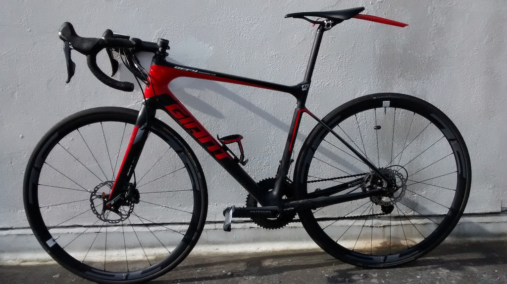 2015 Giant Defy Advanced Pro 1 on the roof in the sunshine