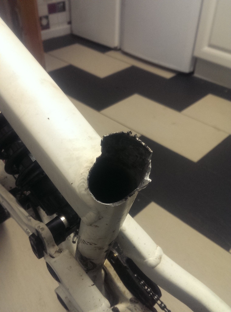 snapped seat tube