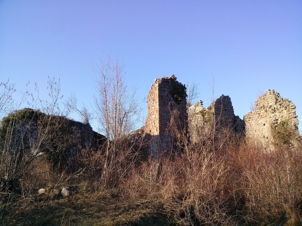 Castle Loz - ruins