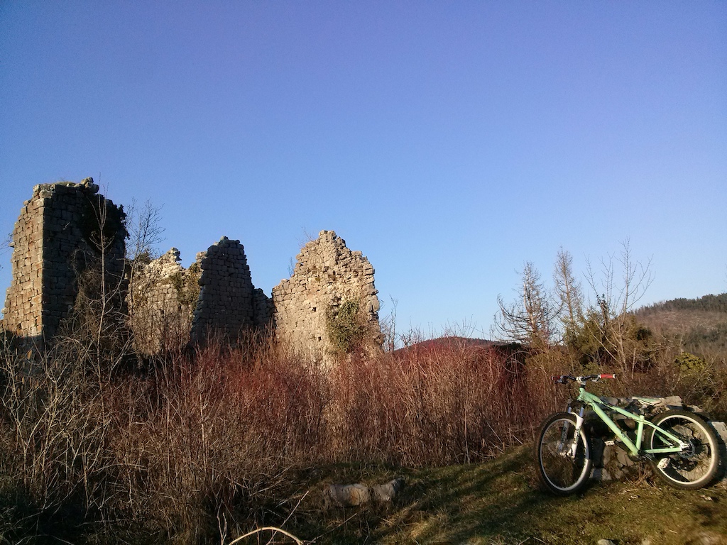 Castle Loz - ruins