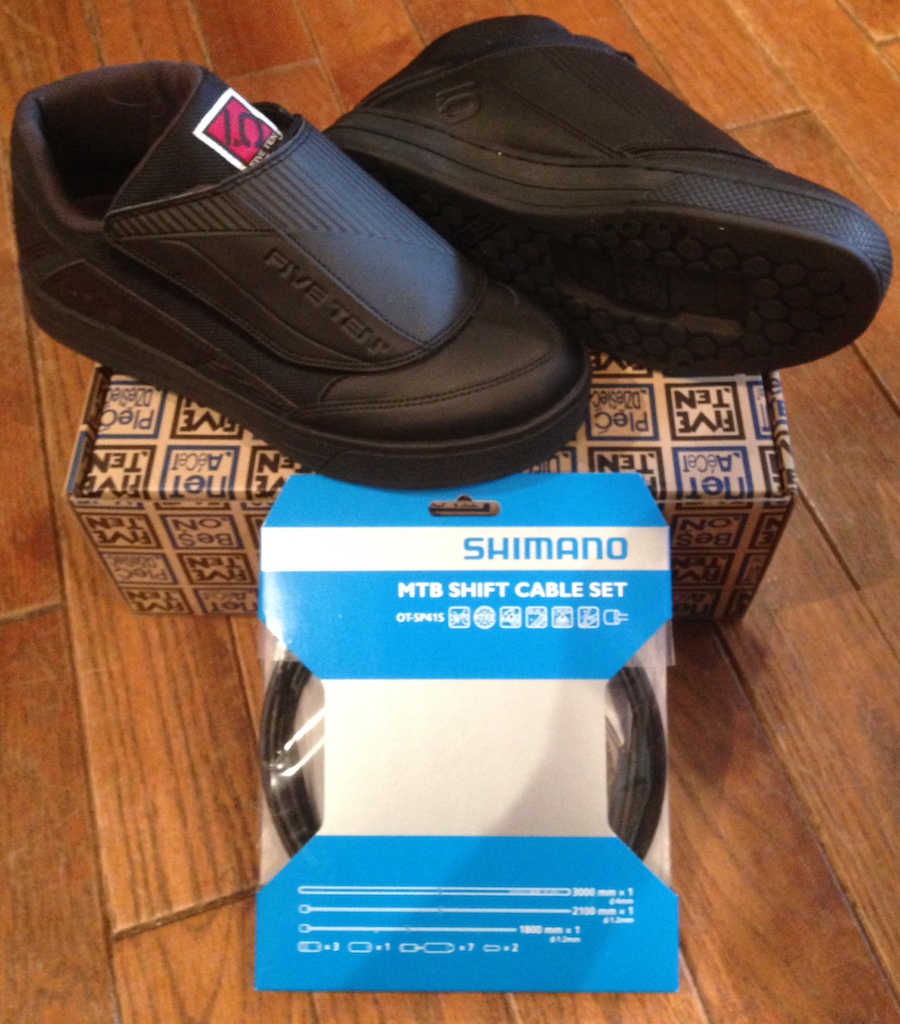 Five Ten Raven SPD shoe and Shimano XTR Sli-Tec gear cable set :)