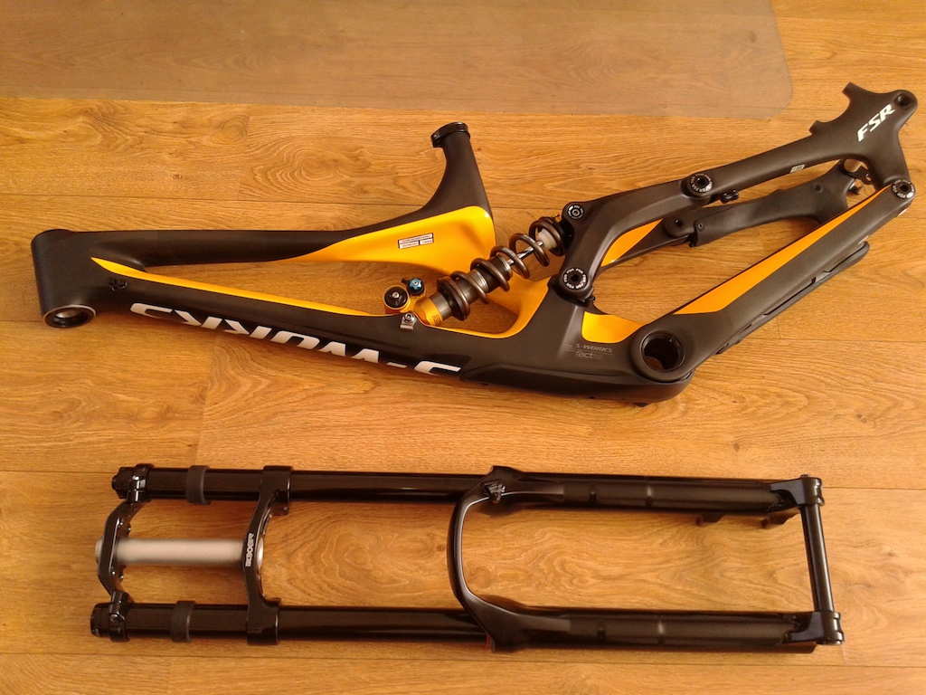 Specialized Demo S-Works 650B + Rock Shox Boxxer World Cup Black Gold 650B