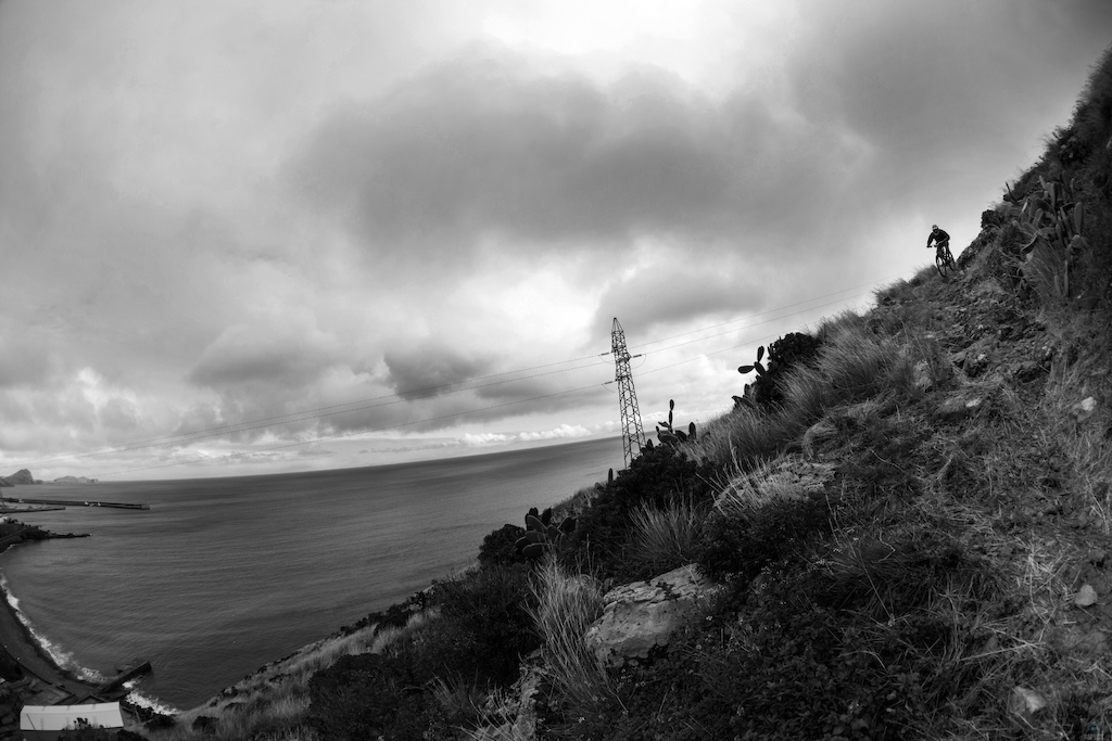Images for blog post on the 2015 Madeira Island Enduro 

www.AspectMedia.tv
