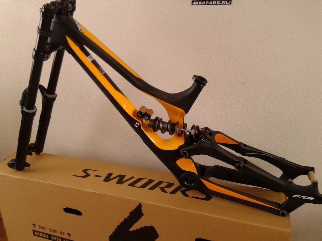 Specialized Demo S-Works 650B with the Boxxer Black Gold mounted.