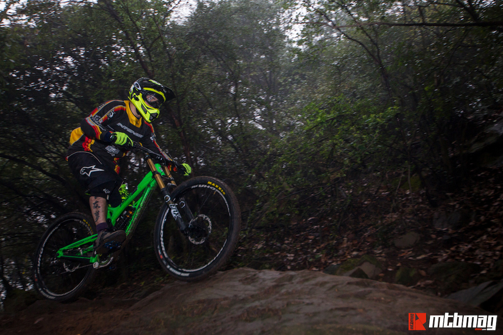 Supertrails - Intense 951evo