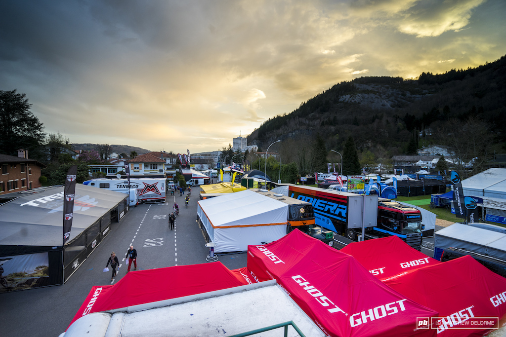 The sun rises on what looks to be a glorious season of World Cup DH.