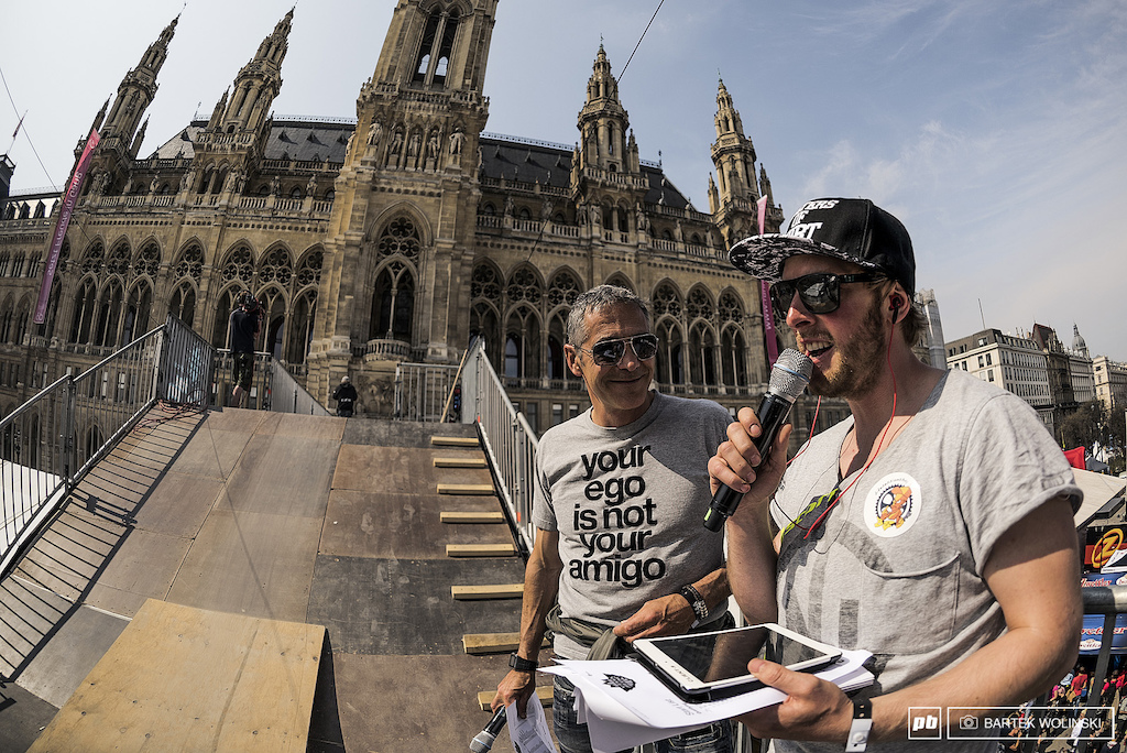 Andi Brewi is not only the MC of the event but he also designed and builded the whole track with his friend Clemens Kaudela as the Balzamico Trail Design crew. Solid work folks!