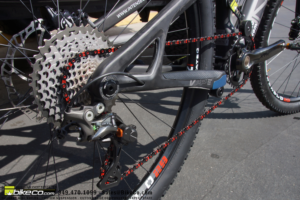 Enjoy some shots of one of BikeCo.com pro rider Brian Lopes' 2015 Sea Otter race bikes - this Intense Carbine 29 is a banger!