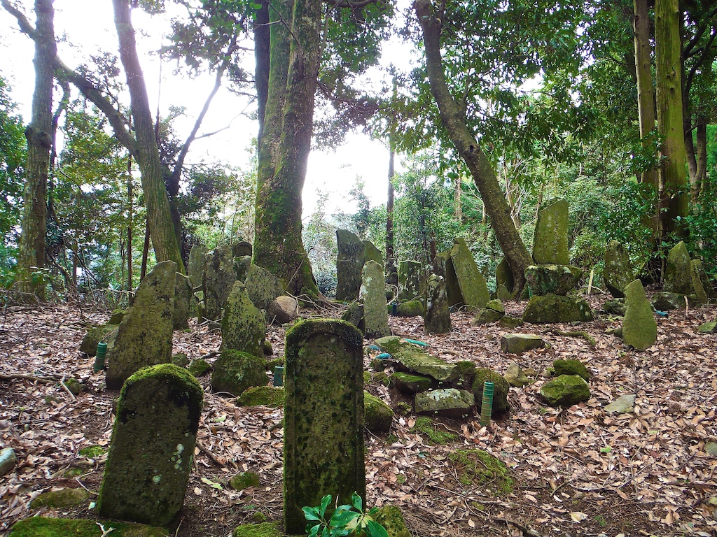 An old grave yard way up in the mountains.
A grave for shinto monks who used to live in the hills.