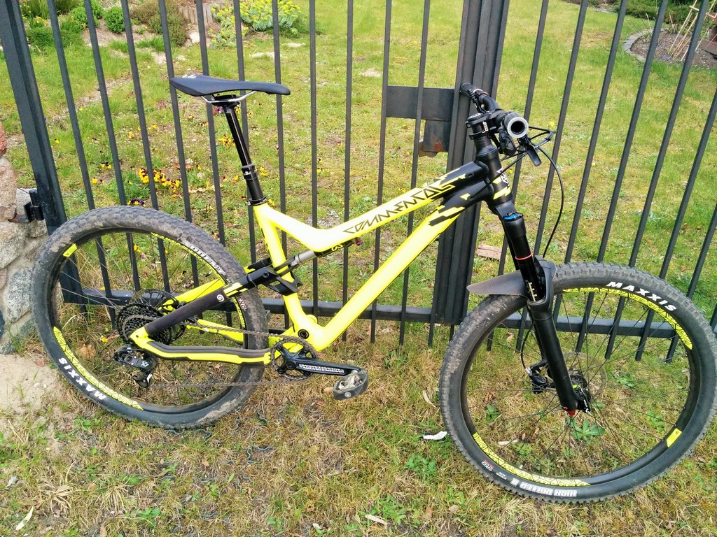 Commencal meta AM v4 new parts.Rock Shox Reverb Stealth Dropper Seatpost 31.6 125mm and RockShox Pike RCT3 Solo Air Forks - 160mm