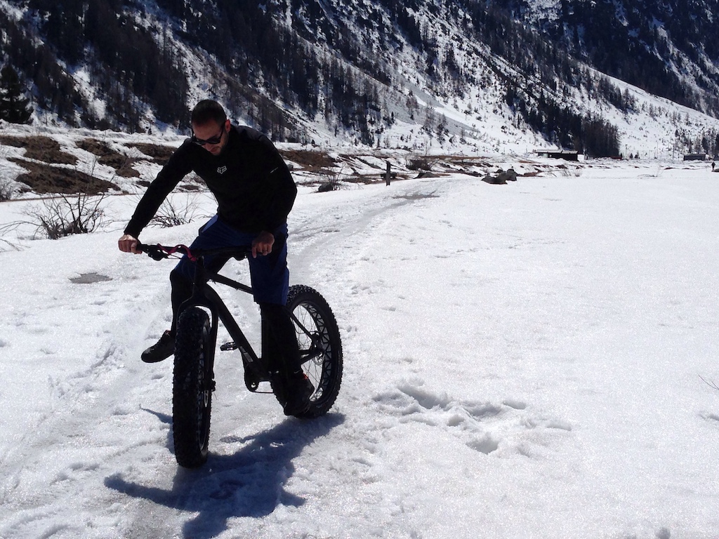 Fat bike icy slide, Livigno Italy