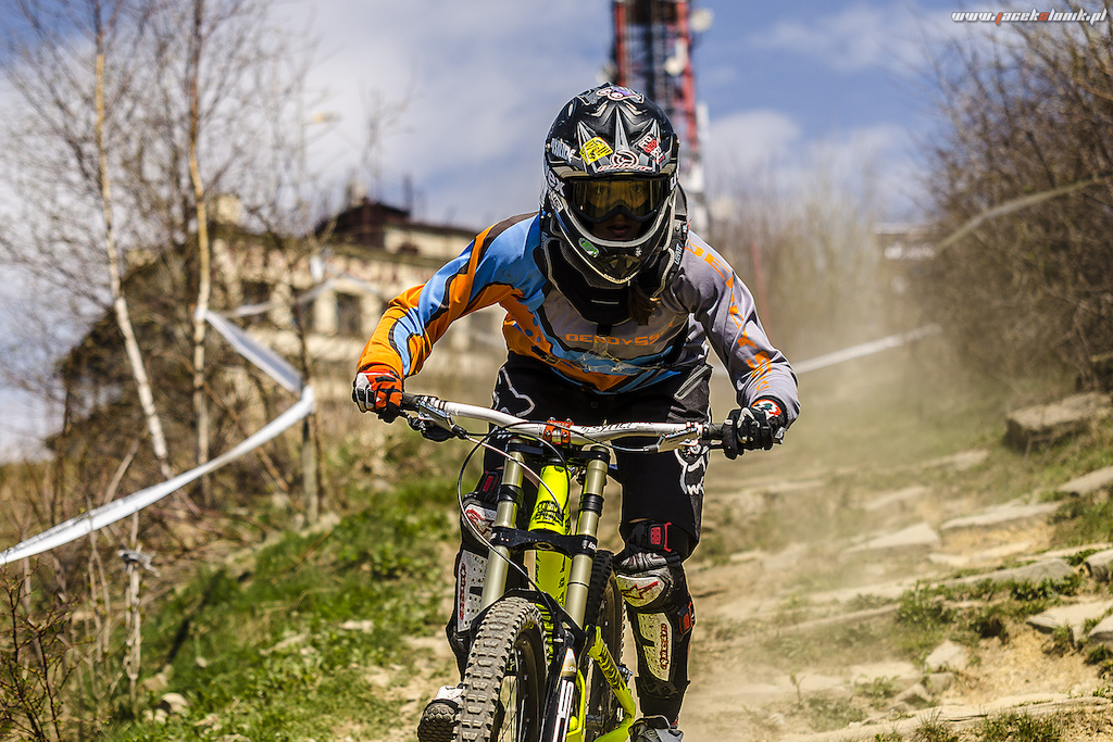 Diverse Downhill Contest 2015 - 26 april

photo: Jacek Słonik  http://www.jacekslonik.pl/