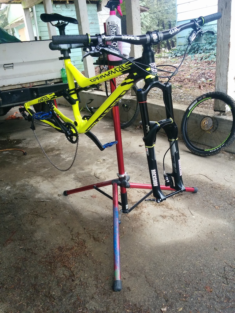 2015 Commencal Meta V4 with shock