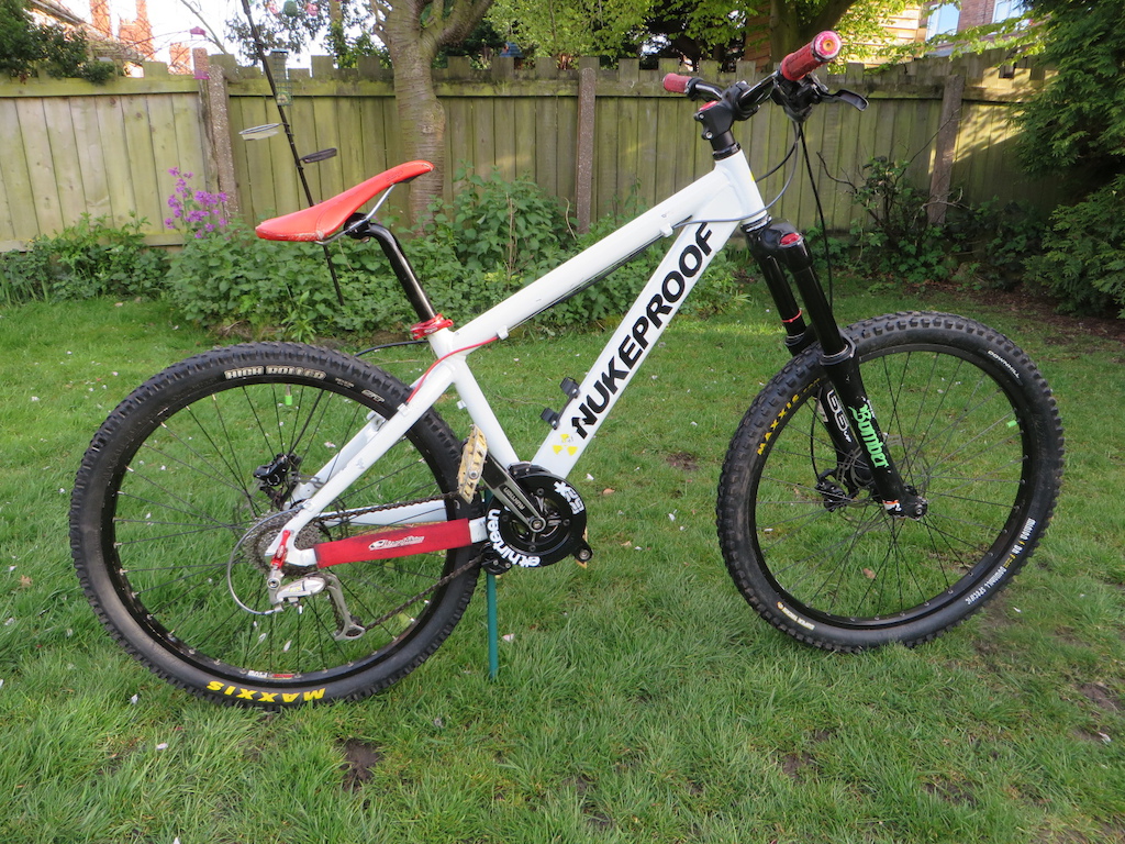 0 Nukeproof Snap small frame loads of upgrades, 150mm Bomber f