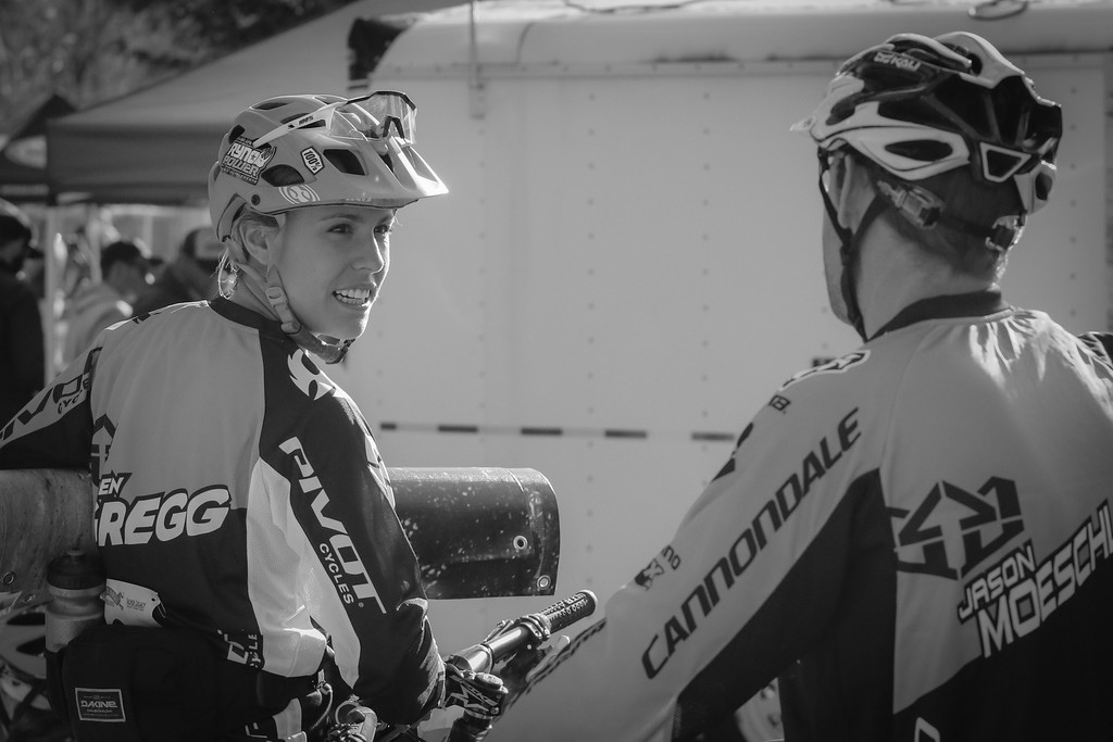 Pro rider Lauren Gregg (Pivot/Fox Factory) chatting it up with Jason Moeschler (WTB Cannondale Overmountain) prior to the race start. A flat tire on Stage 2 significantly hurt Gregg's final result but she was able to make up enough time to end up in 5th place, showing strong fitness going into the season. Moeschler, along with many other riders, also experienced technicals on the course but still ended up with a very respectable 11th place finish.