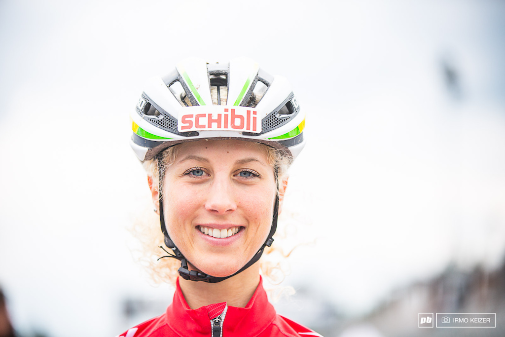 Just try to find this girl in a bad mood. Jolanda Neff is always in for a good laugh and truely enjoys riding and racing mountainbikes.