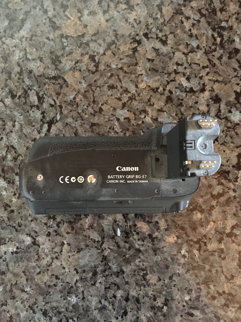 Official Canon battery grip