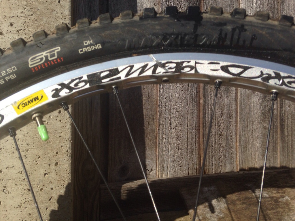 2013 Saracen Myst DH Bike - Fox 40 and Shimano Downhill Mountain
