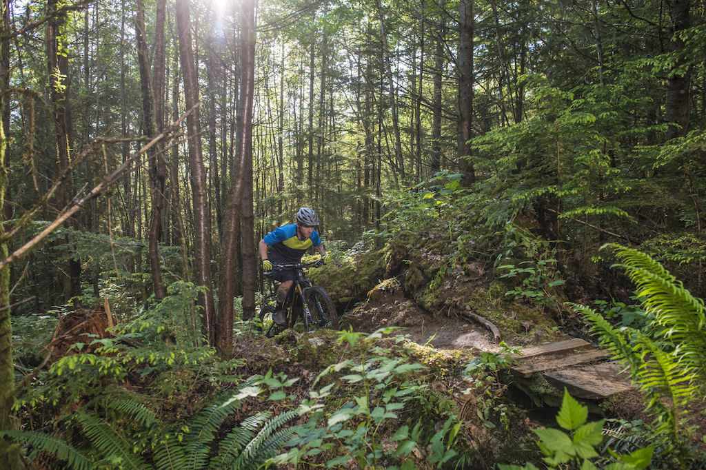 自転車本体 breezer repack team 2014 Breezer Repack Team Bike - Reviews, Comparisons, Specs