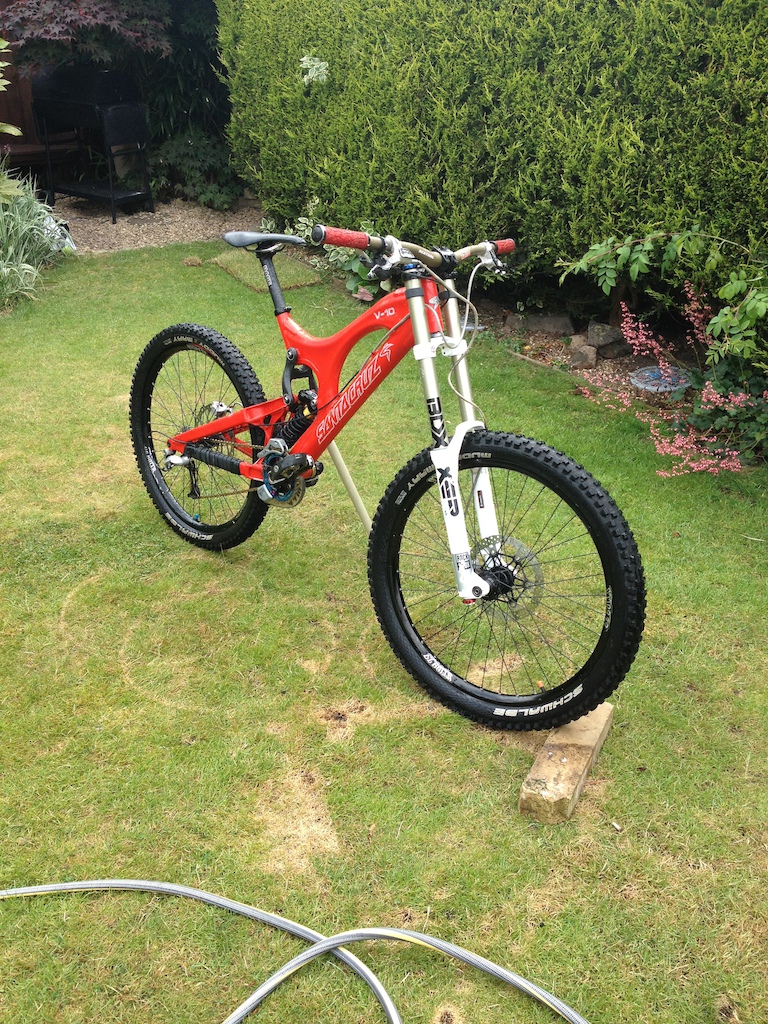 2010 Santacruz V10