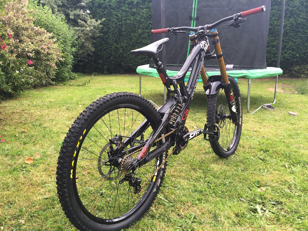 0 Santa Cruz V10c