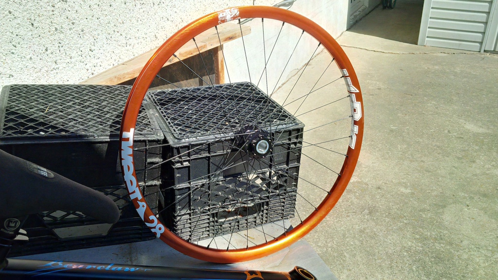 Spank Tweet 28 Rims for the limited edition Bearclaw ten Pslope