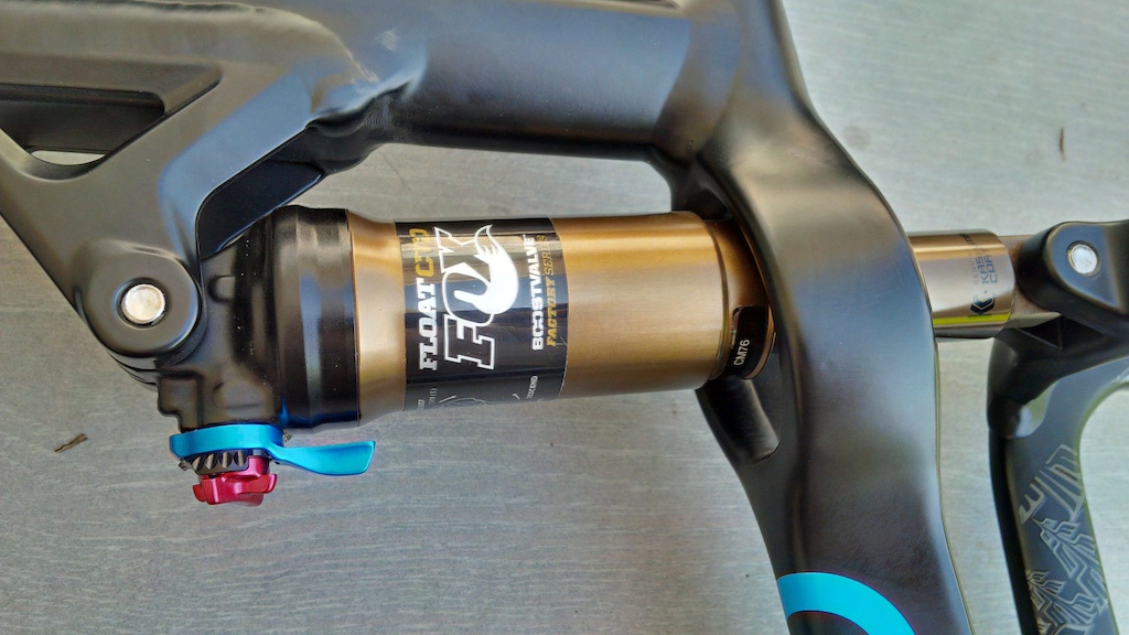 Fox Float CTD Rear Shock on Bearclaw ten Pslope. Short travel Slopestyle shock.