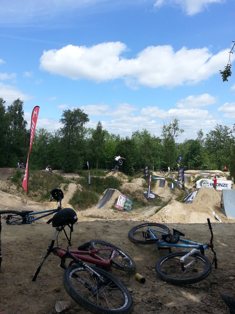 tuck no hand
