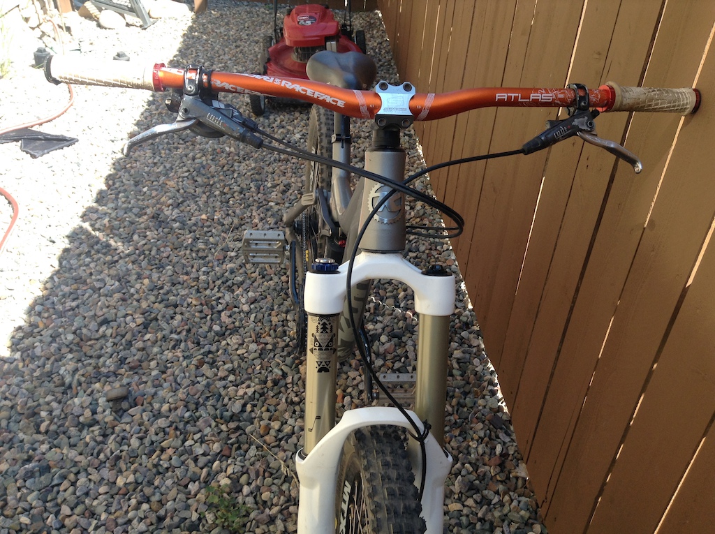 2013 Kona entourages with vivid air