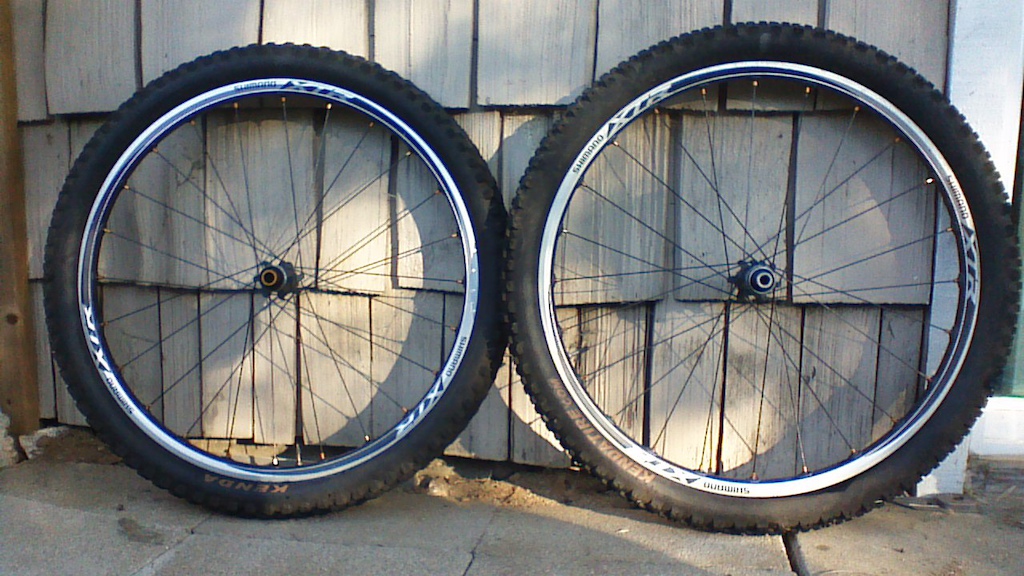 2012 Shimano XTR WH-988 Wheelset 26 Mountain Bike Wheels