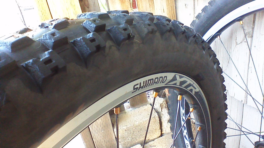 2012 Shimano XTR WH-988 Wheelset 26 Mountain Bike Wheels