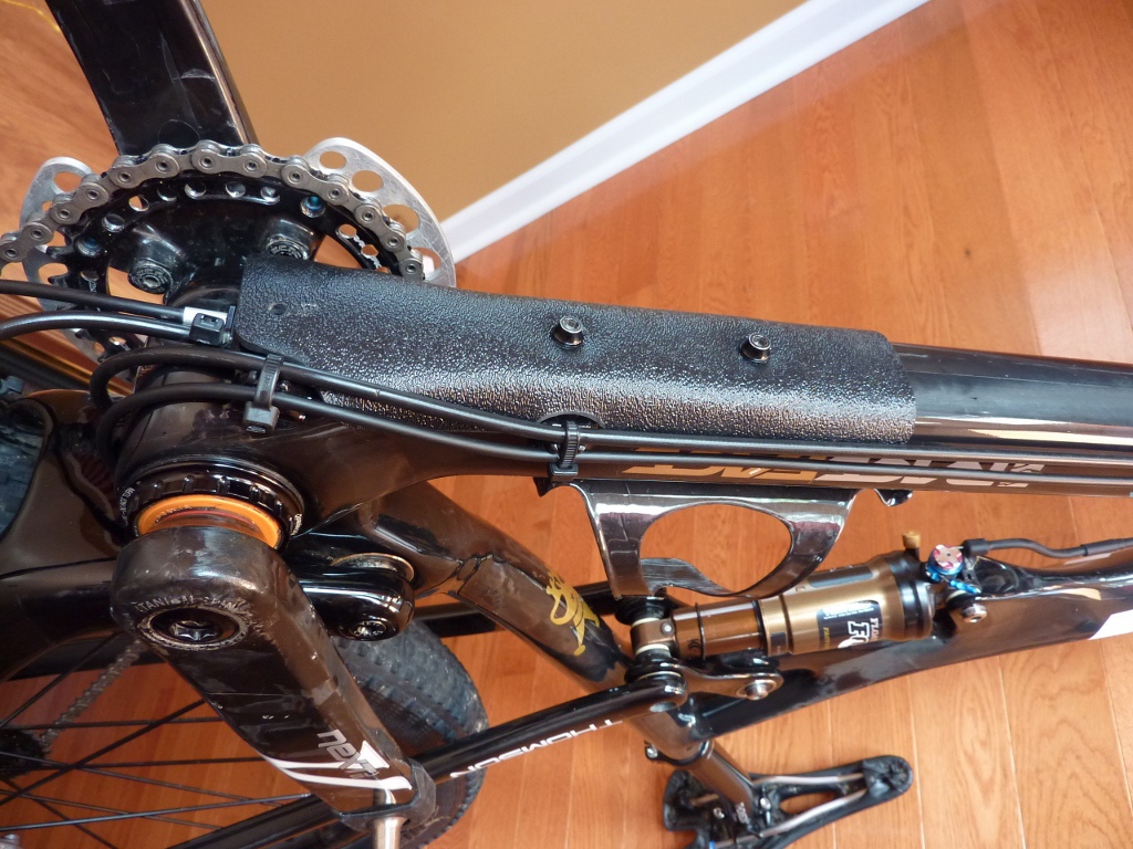 Yeti downtube guard for dual cable routing