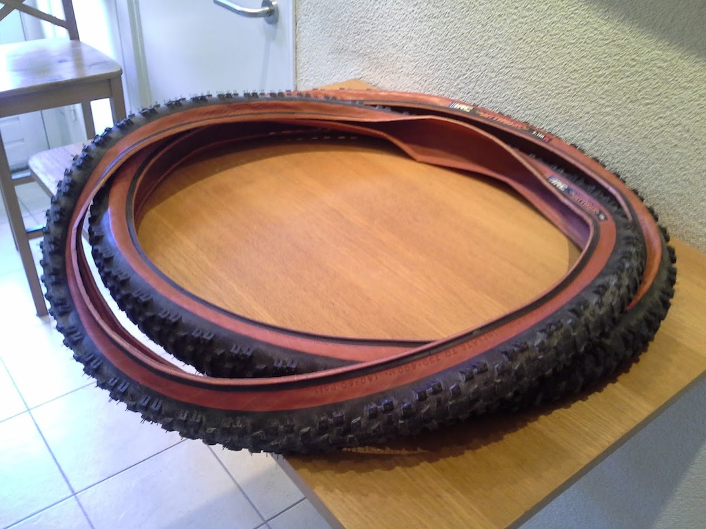 Paire De Pneus evêtements IRC MYTHOS XC 26 X 1.95 Kevlar R F Cannondale Rétro