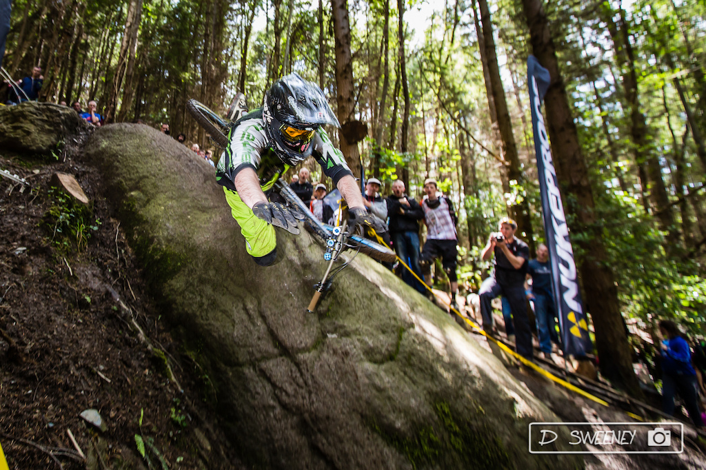 Race run from the Irish DH champs for Eamonn. A front wheel wash out on top of Irelands 'Hecklers Rock' made for a spectacular crash/head slam. Somehow Eamonn got to his feet, steadied himself and finished.
