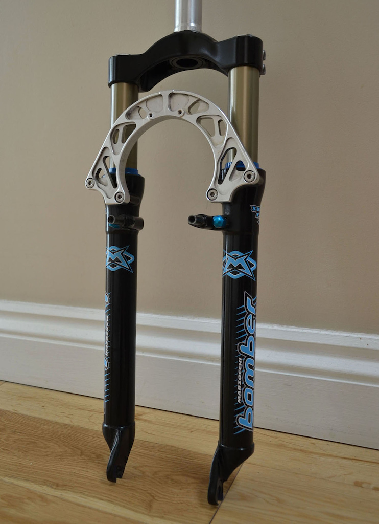 1999 Marzocchi Z2 Superfly restoration in Bristol, United Kingdom