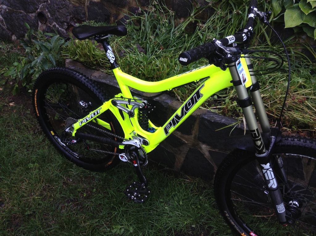 2012 Extra clean Pivot Phoenix
