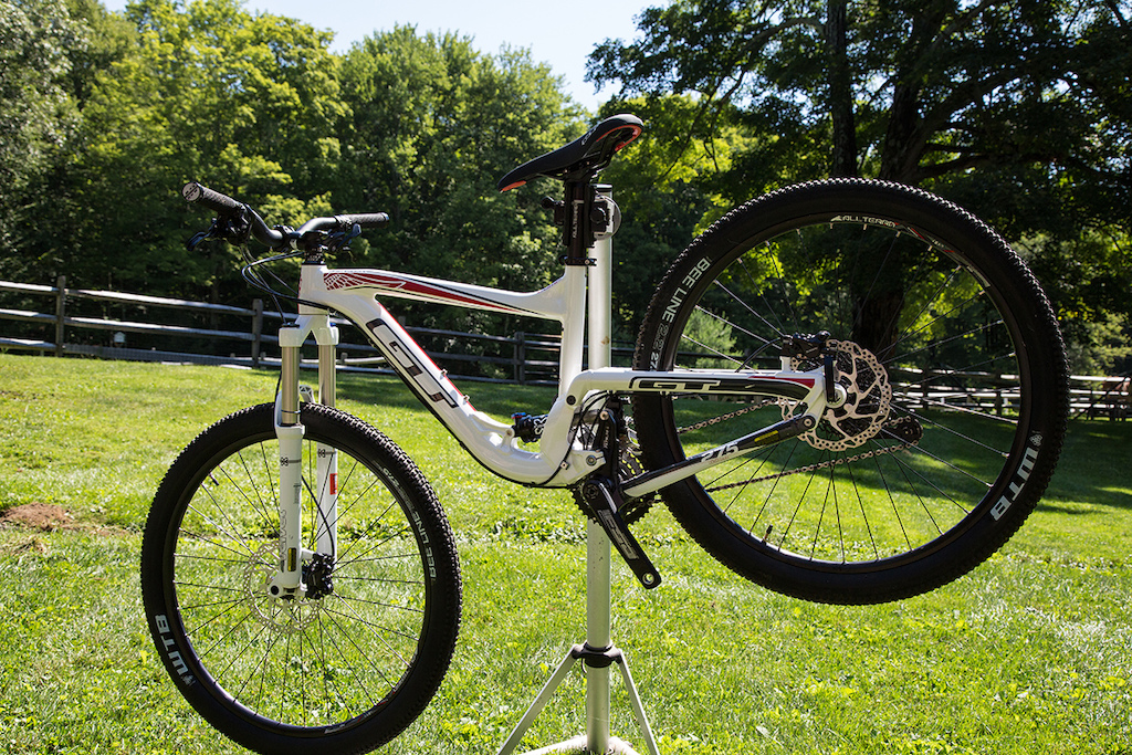 Gt sensor 2015. Gt sensor comp 2021. Горный (mtb) велосипед gt helion expert (2015). Gt sensor comp 2015. Gt sensor sport 2014.