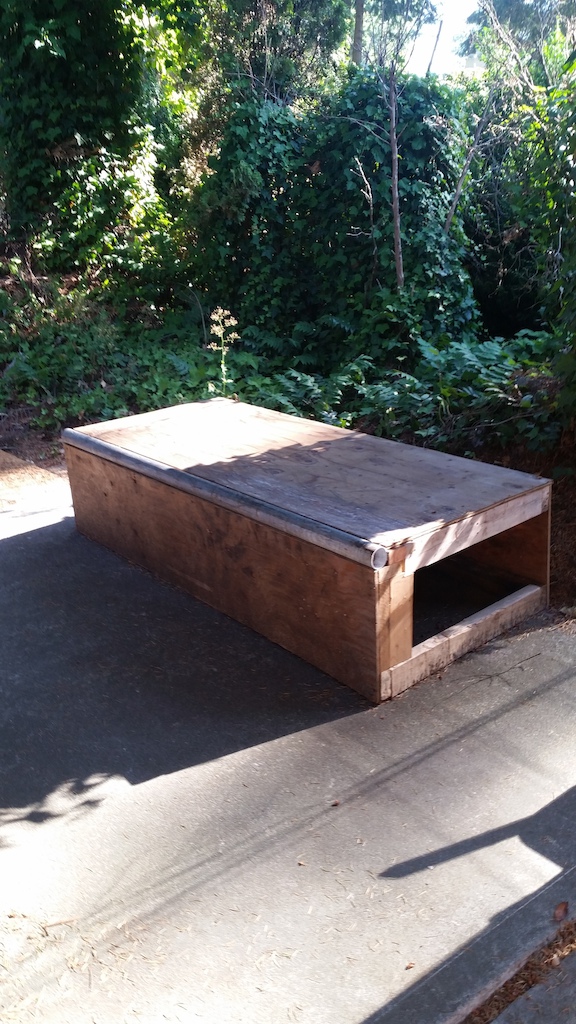 6' skate box